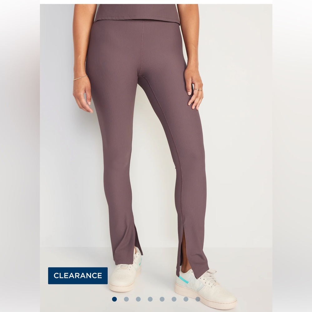 Old Navy Extra High-Waisted PowerSoft Ribbed Flare Leggings